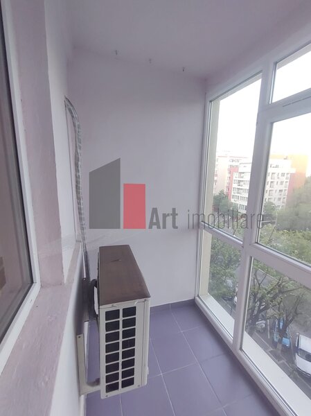 Bd. Obregia - Fantana Florilor vanzare apartament 3 camere cu centrala