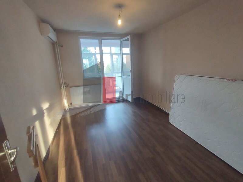 Bd. Obregia - Fantana Florilor vanzare apartament 3 camere cu centrala